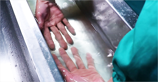 30S洗濯消毒，是进入车间的必须法式