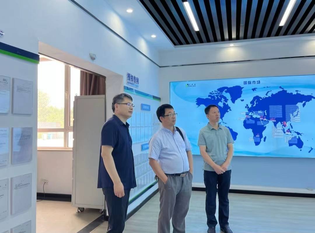 华东理工大学张乐华、胡硕真教授一行莅临我司考察交流